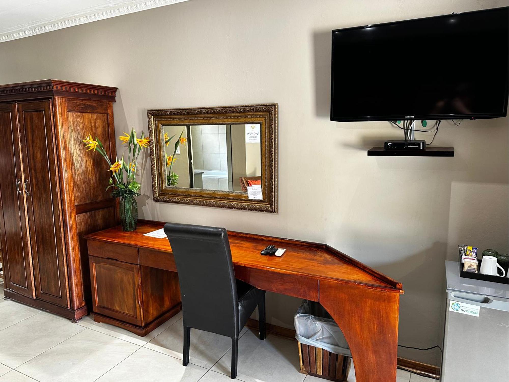Meyers Guesthouse Jwaneng Kültér fotó